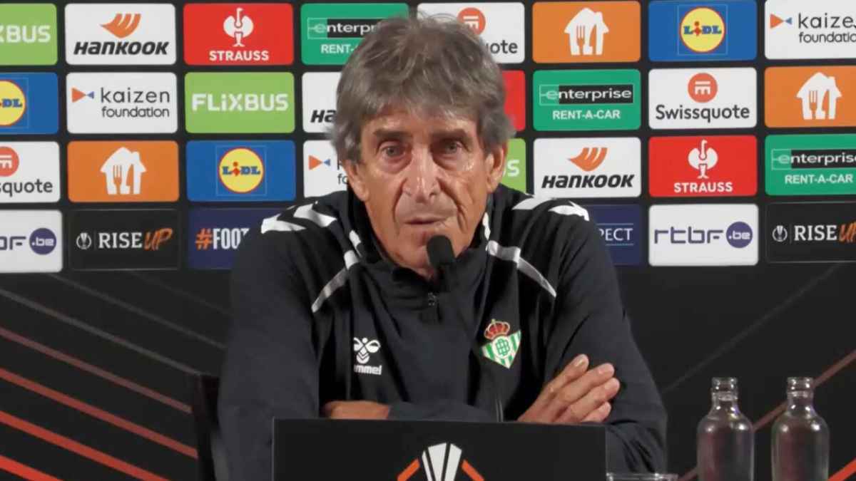 Manuel Pellegrini en la rueda de prensa posterior al Genk - Real Betis | Real Betis TV