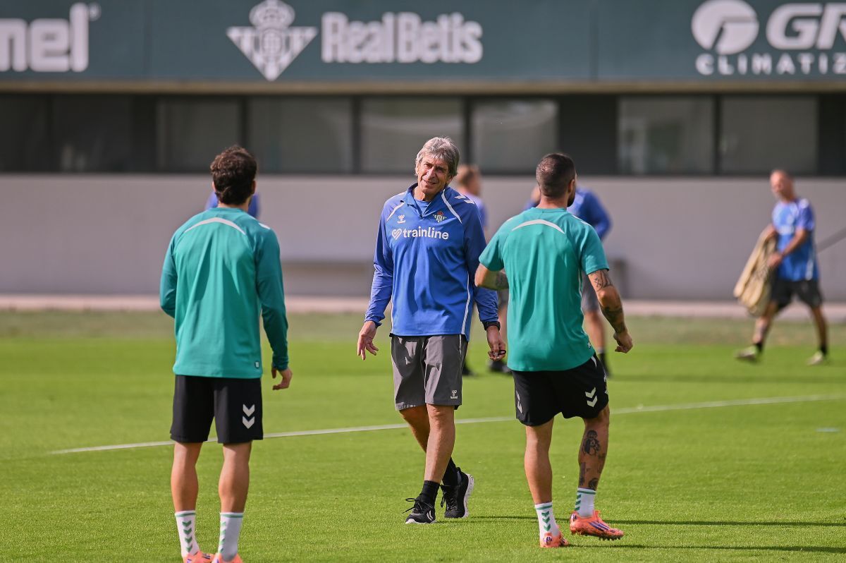 Entrenamiento del Real Betis previo al Olympique de Lyon | Salvador López Medina para El MIRA