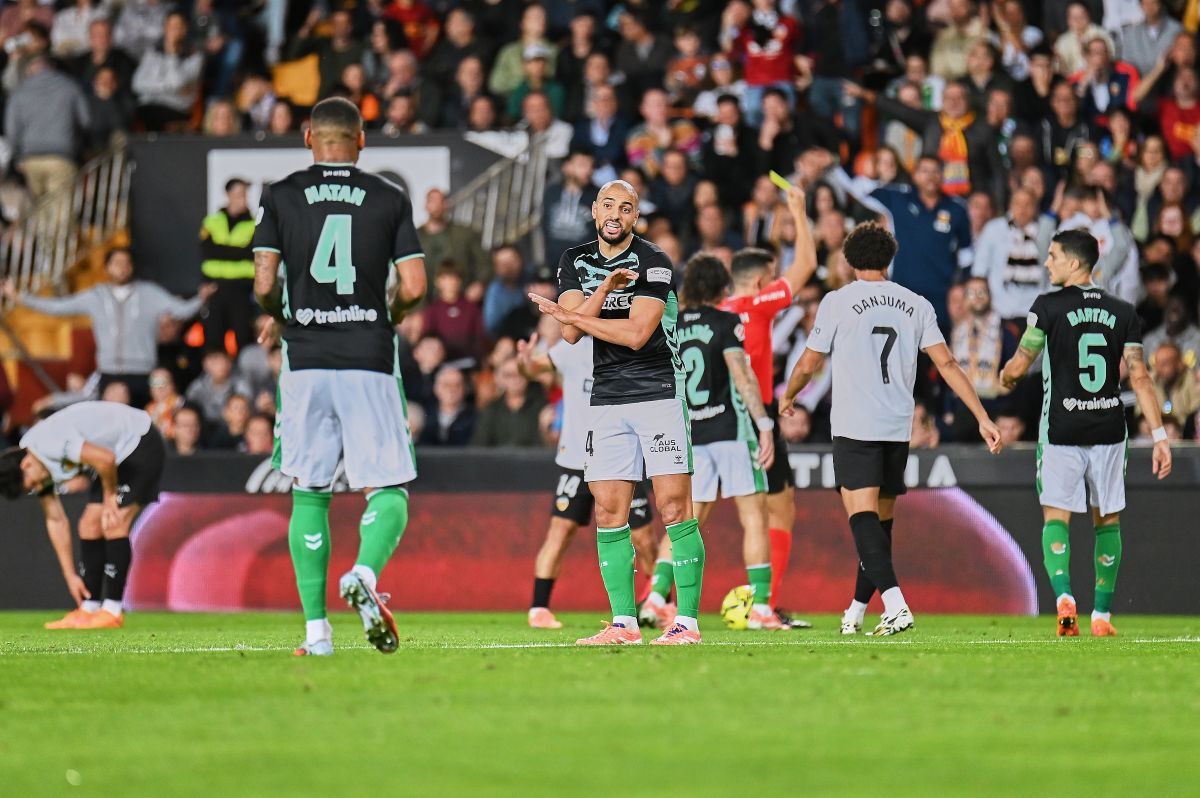 Amrabat y Natan en el Valencia CF - Real Betis | Salvador López Medina para El MIRA