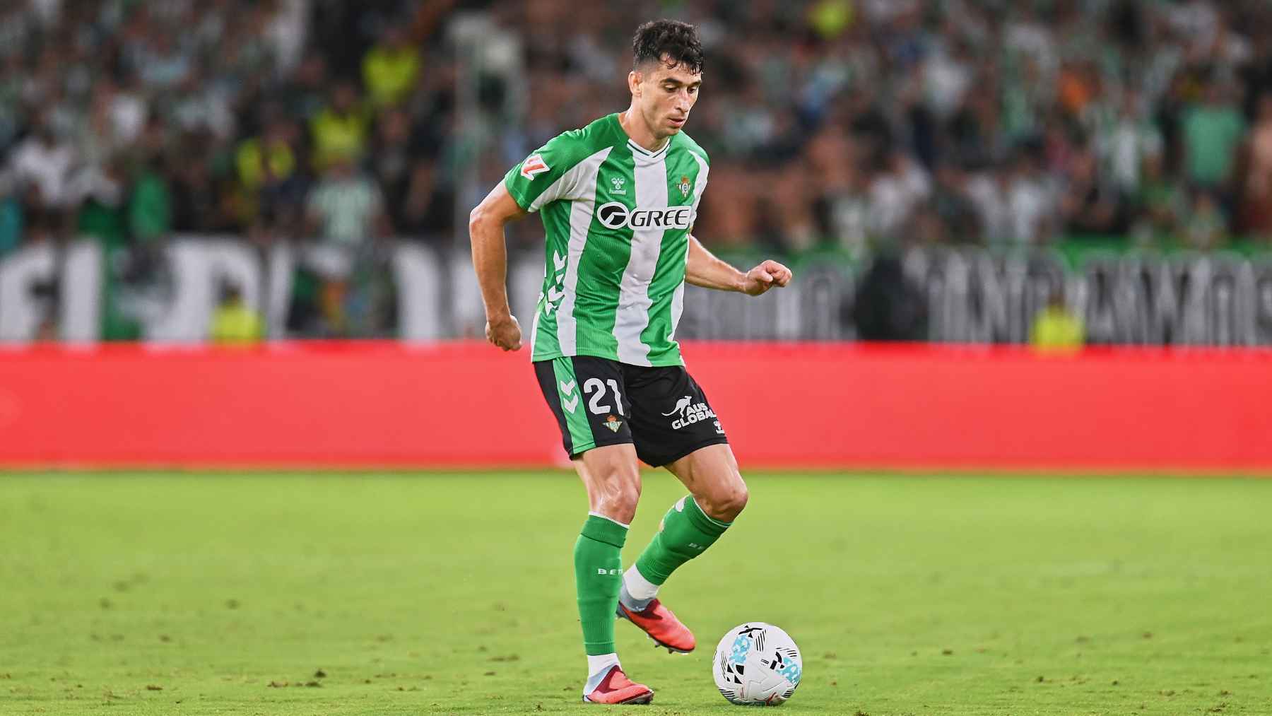 Marc Roca en un partido del Real Betis | Salvador López Medina para El MIRA