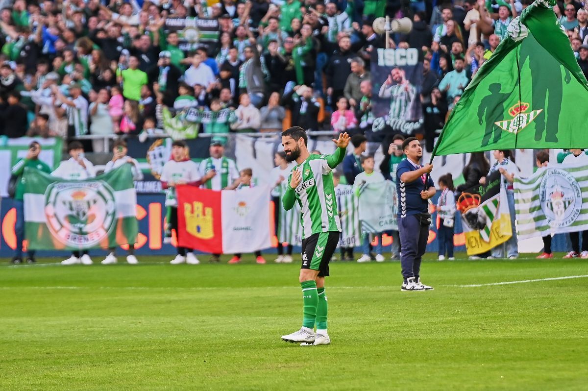 Isco Alarcón agradece al beticismo su renovación hasta 2028 | Salvador López Medina para El MIRA