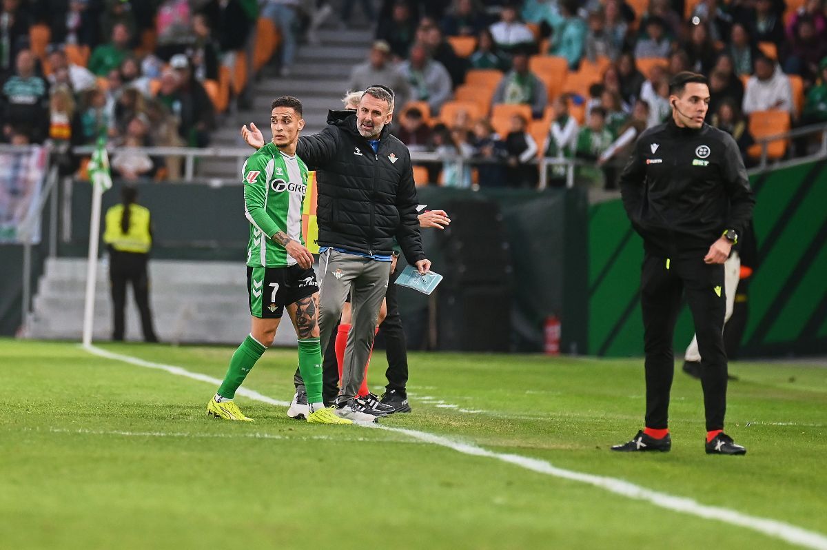 Antony, expulsado en el Real Betis - Girona | Salvador López Medina para El MIRA