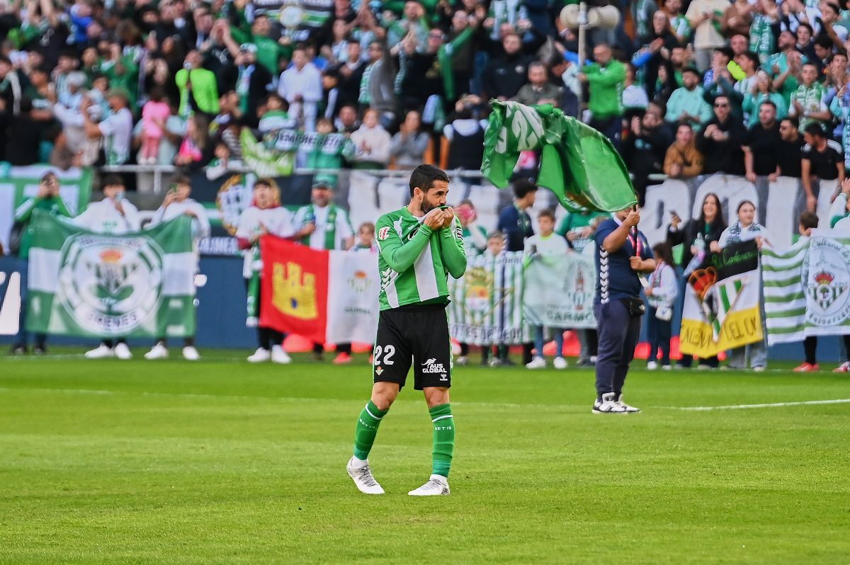 Isco Alarcón agradece al beticismo su renovación hasta 2028 | Salvador López Medina para El MIRA