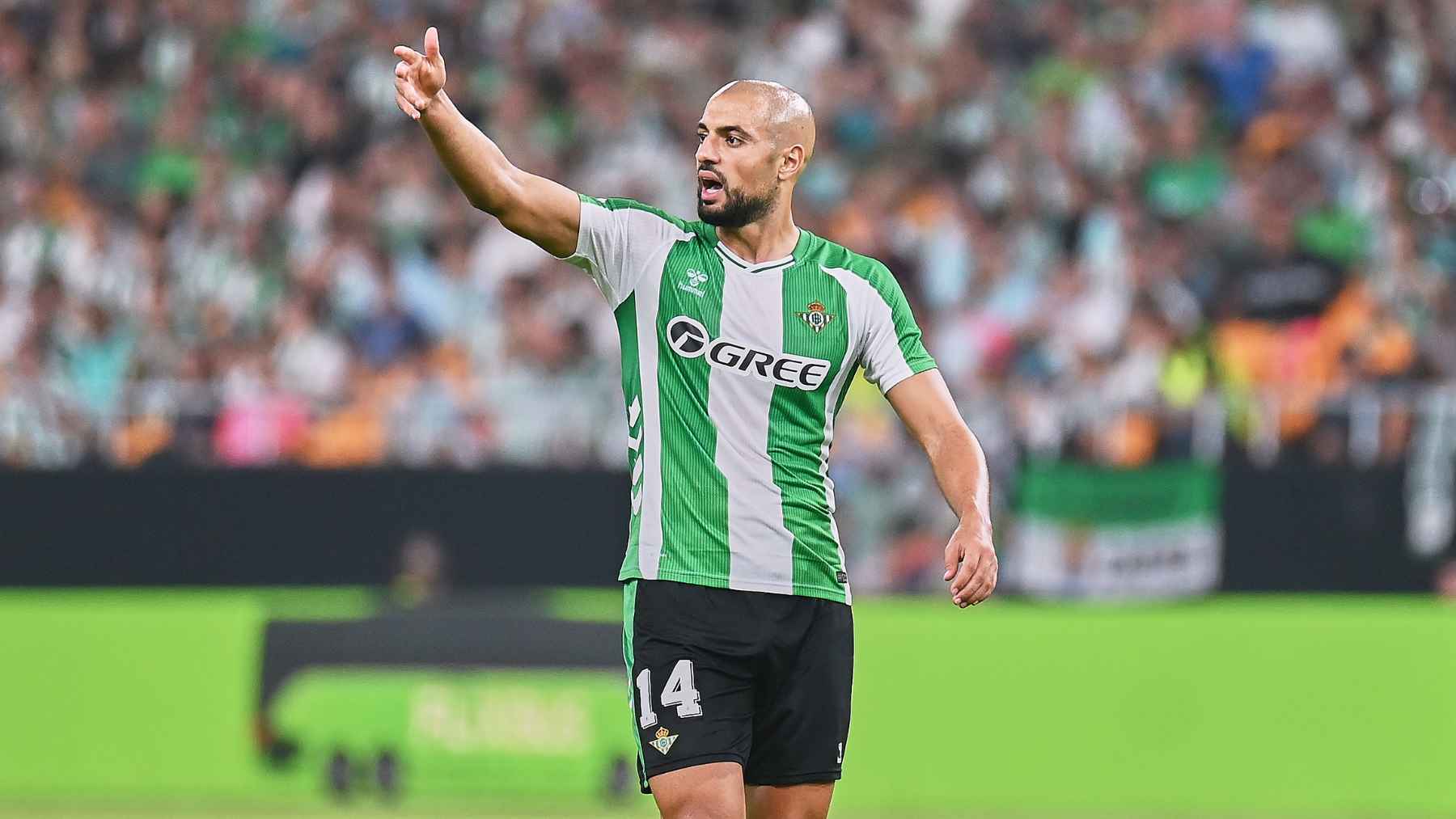 Sofyan Amrabat en un partido con el Real Betis | Salvador López Medina