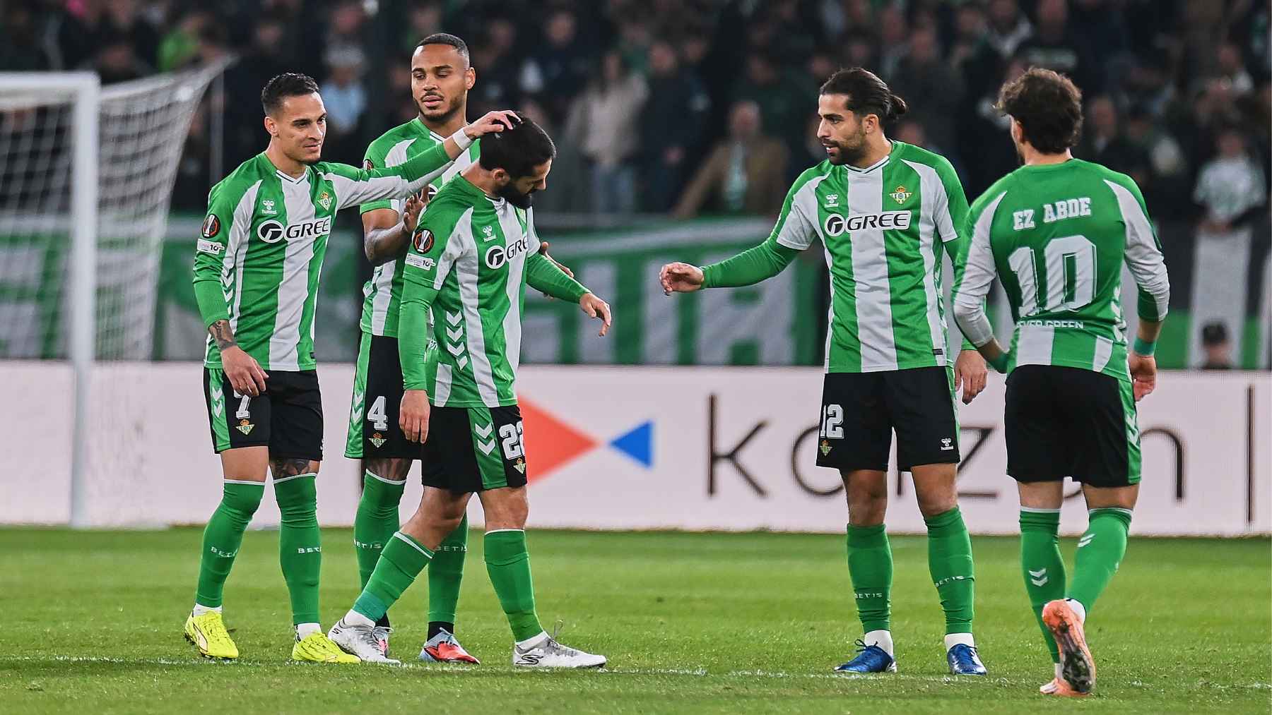 Isco se marcha lesionado en el Real Betis - Utrecht | Salvador López Medina para El MIRA