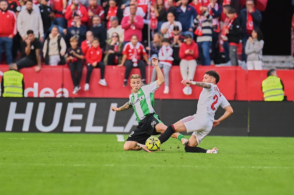 Pablo García y Carmona en el Sevilla FC - Real Betis | Salvador López Medina