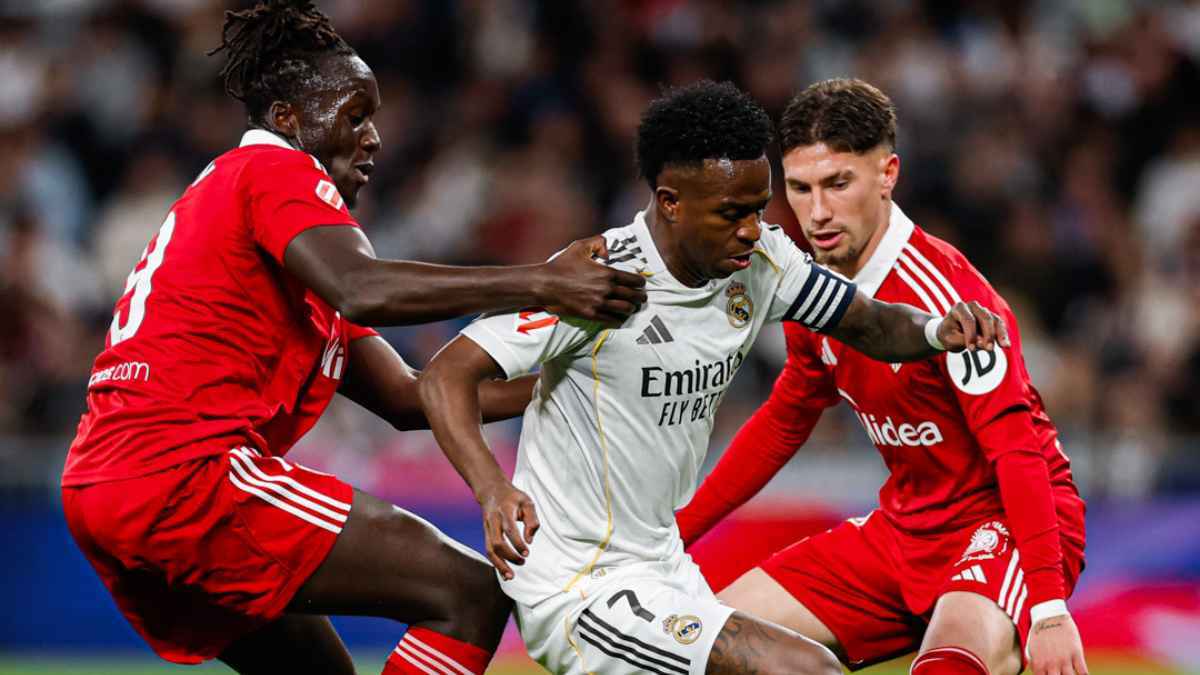 Vinicius, Agoumé y Carmona en el Real Madrid - Sevilla FC | @RealMadrid