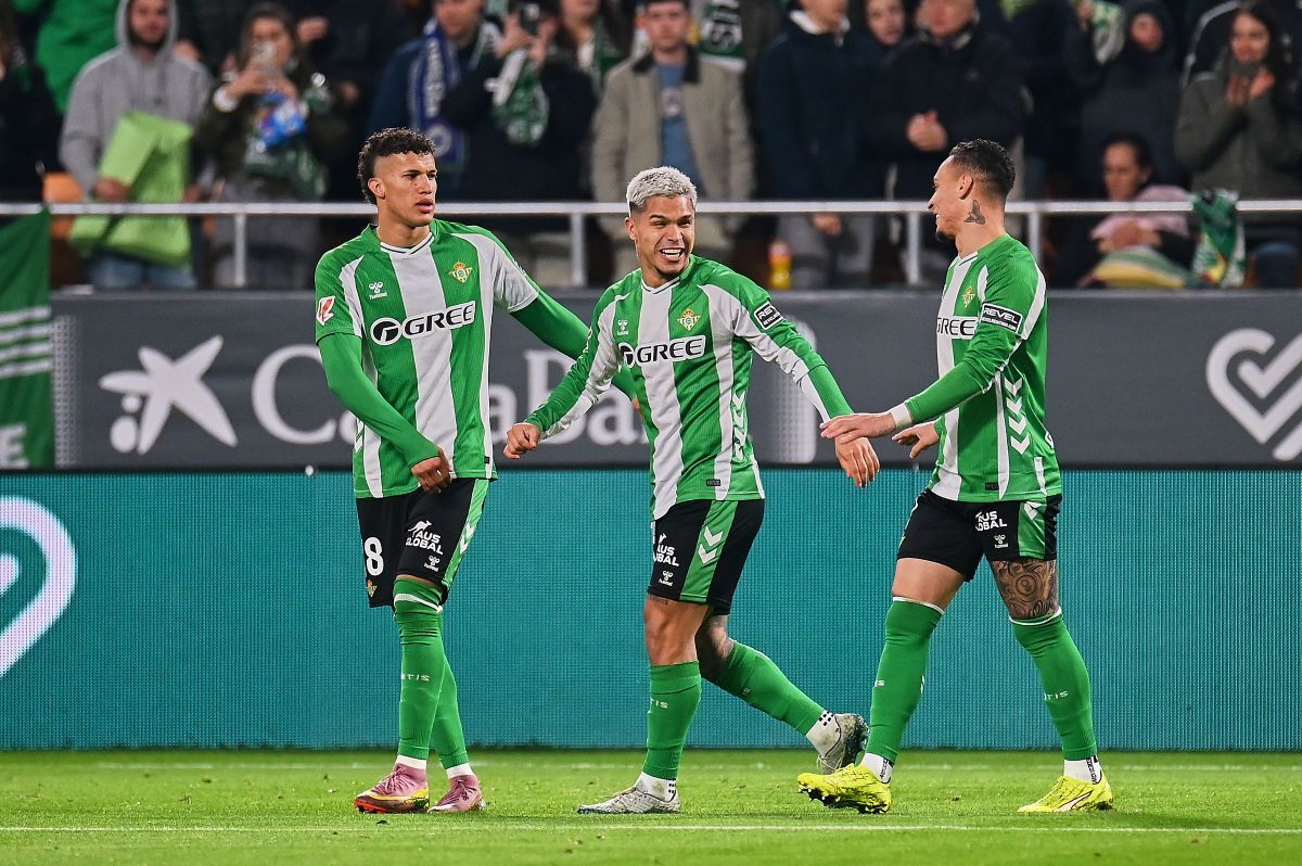 Cucho Hernández celebra su gol en el Real Betis - Getafe CF | Salvador López Medina