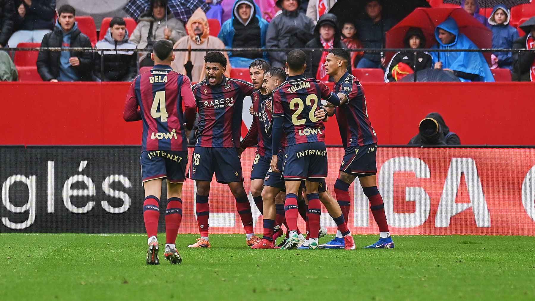 Gol de Iker Losada en el Sevilla FC - Levante UD | Salvador López Medina