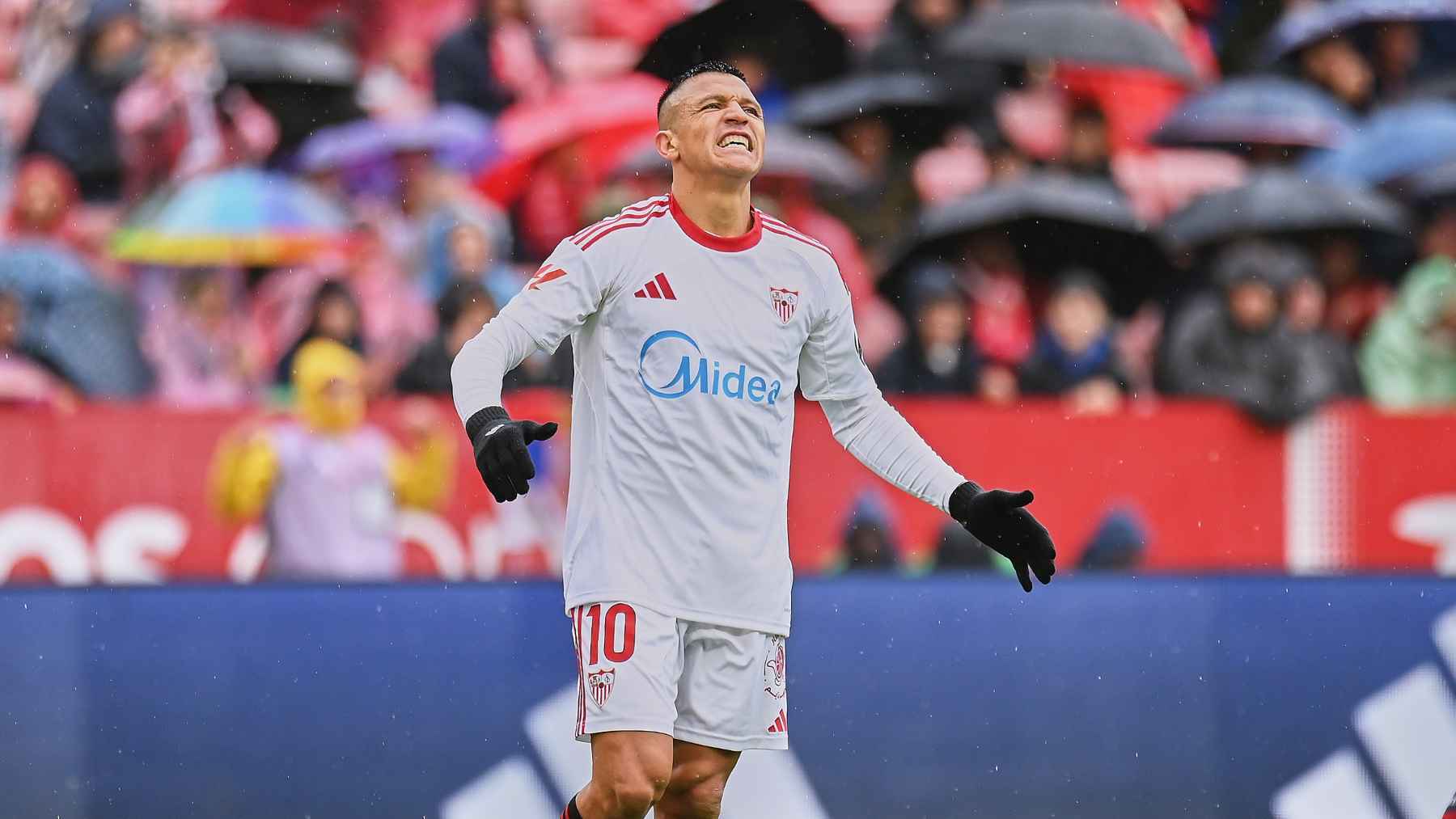 Alexis Sánchez en el Sevilla FC - Levante UD | Salvador López Medina