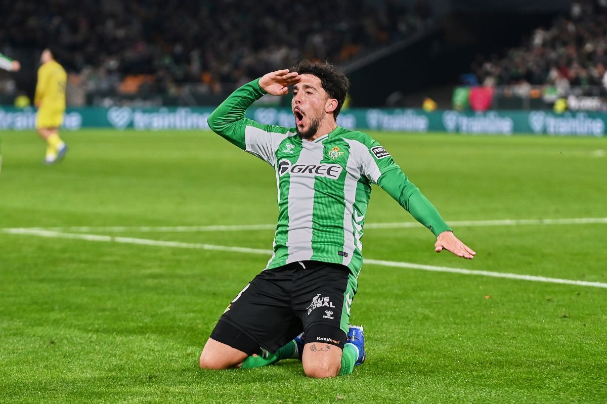 Fornals celebra su gol en el Real Betis - Villarreal | Salvador López Medina para El MIRA