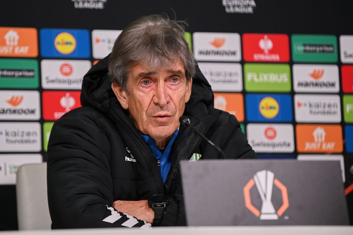 Manuel Pellegrini en la rueda de prensa previa al Real Betis - Feyenoord | Salvador López Medina