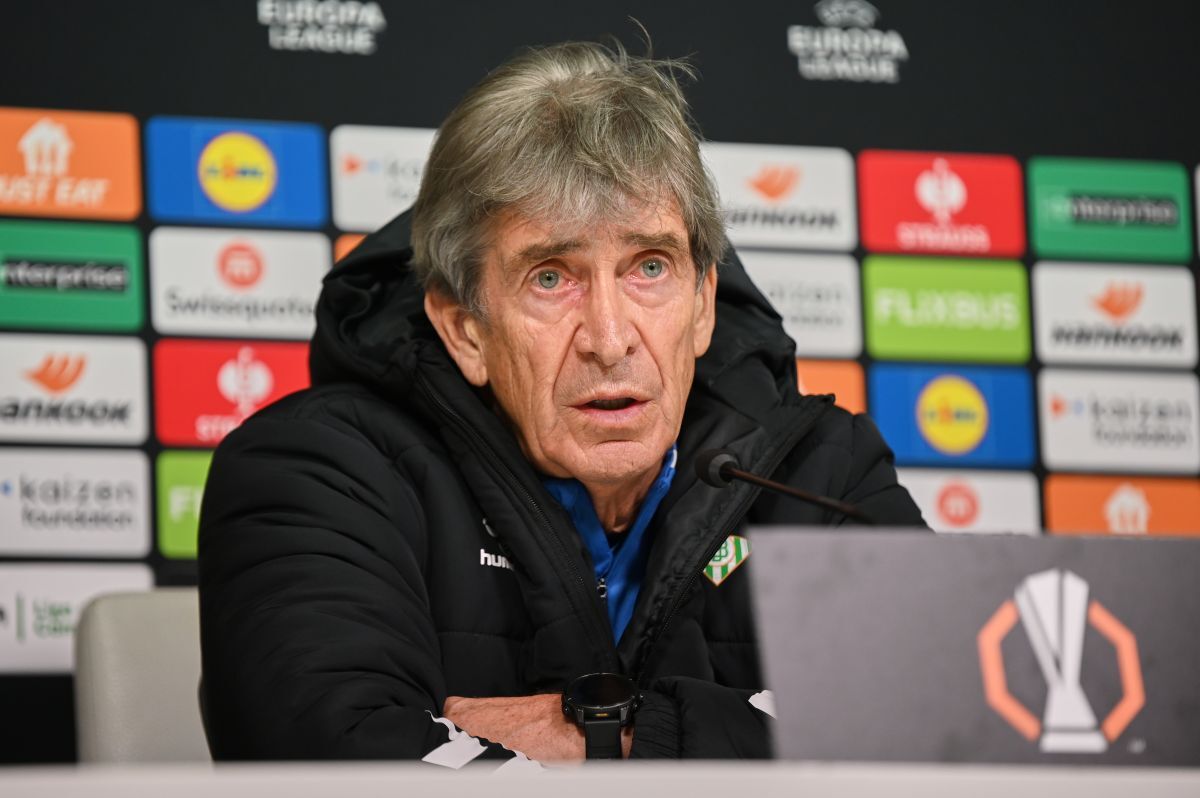 Manuel Pellegrini en la rueda de prensa previa al Real Betis - Feyenoord | Salvador López Medina