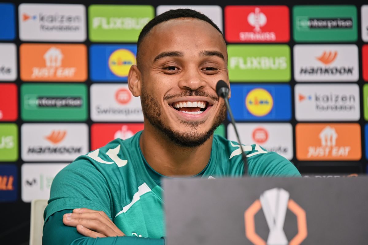 Natan en la rueda de prensa previa al Real Betis - Feyenoord | Salvador López Medina