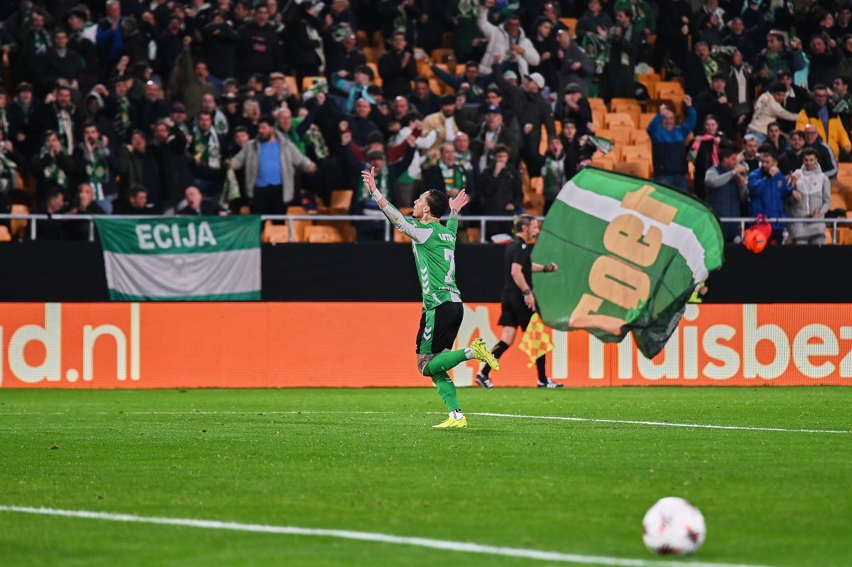 Antony celebra su gol en el Real Betis - Feyenoord | Salvador López Medina