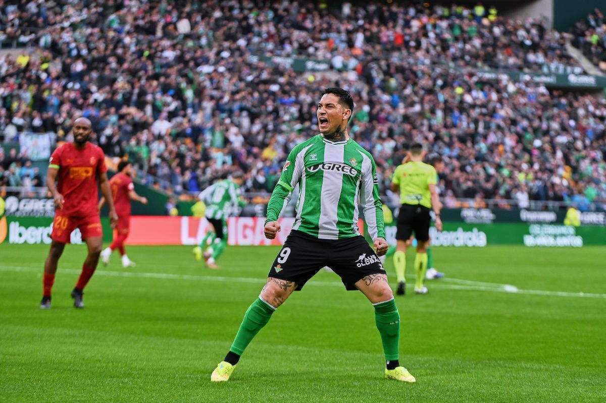 Chimy Ávila en el Real Betis - Valencia CF | Salvador López Medina