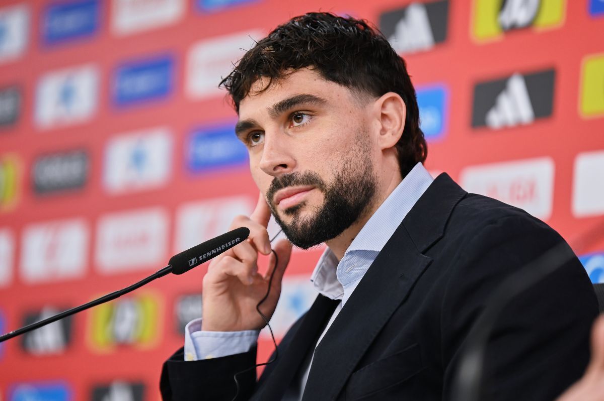 Neal Maupay en su presentación con el Sevilla FC | Salvador López Medina