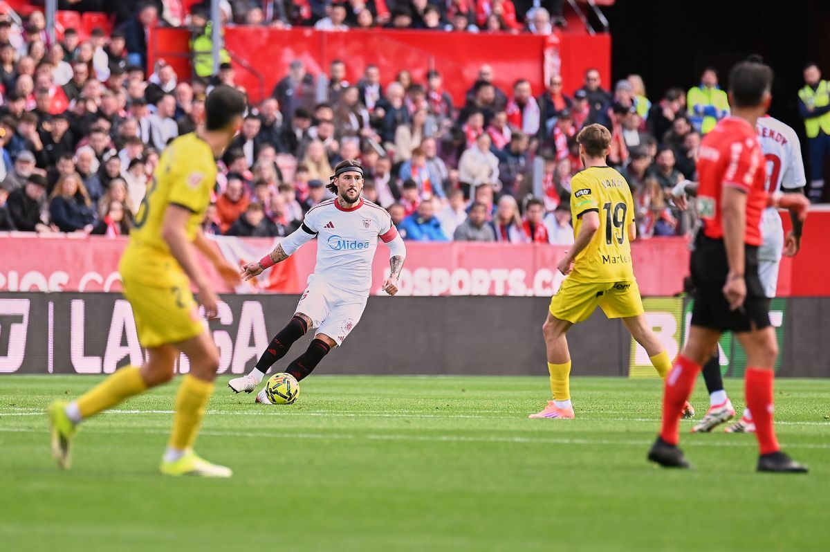Gudelj en el Sevilla FC - Girona | Salvador López Medina