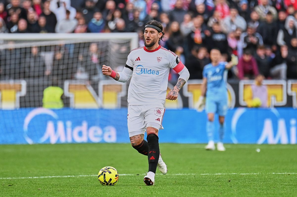 Gudelj en el Sevilla FC - Girona | Salvador López Medina