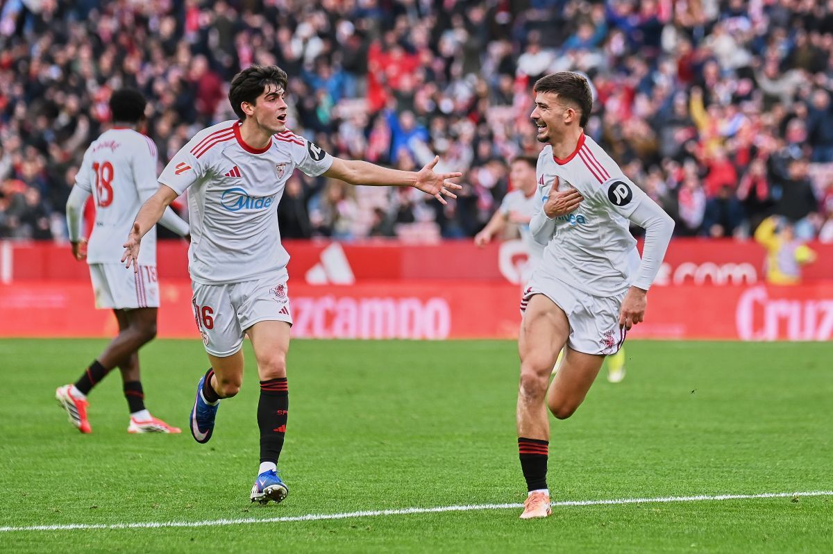 Kike Salas celebra su gol en el Sevilla FC - Girona | Salvador López Medina