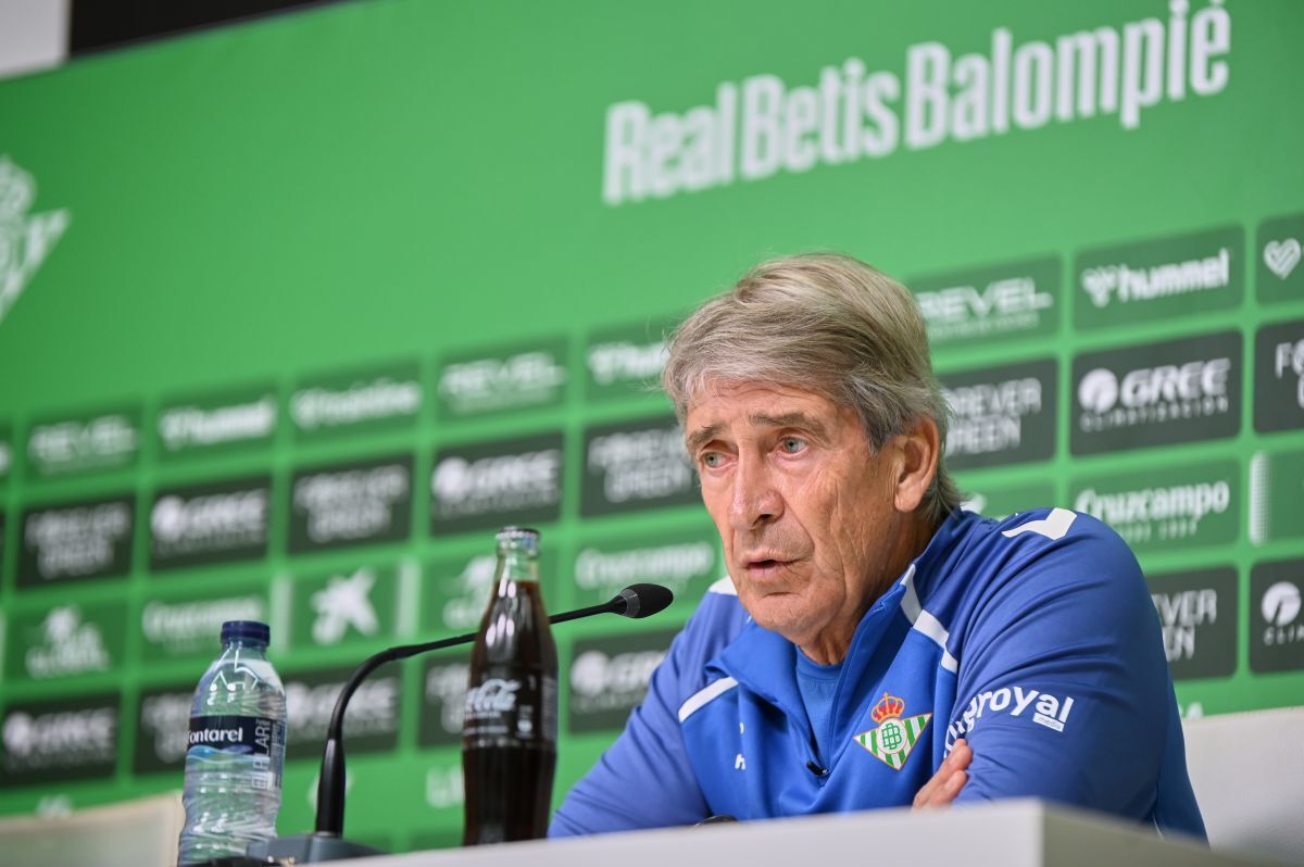 Manuel Pellegrini en la rueda de prensa previa a El Gran Derbi | Salvador López Medina para El MIRA