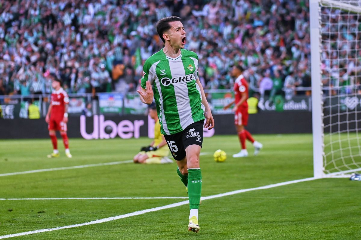 Álvaro Fidalgo celebra su gol en el Real Betis - Sevilla FC | Salvador López Medina