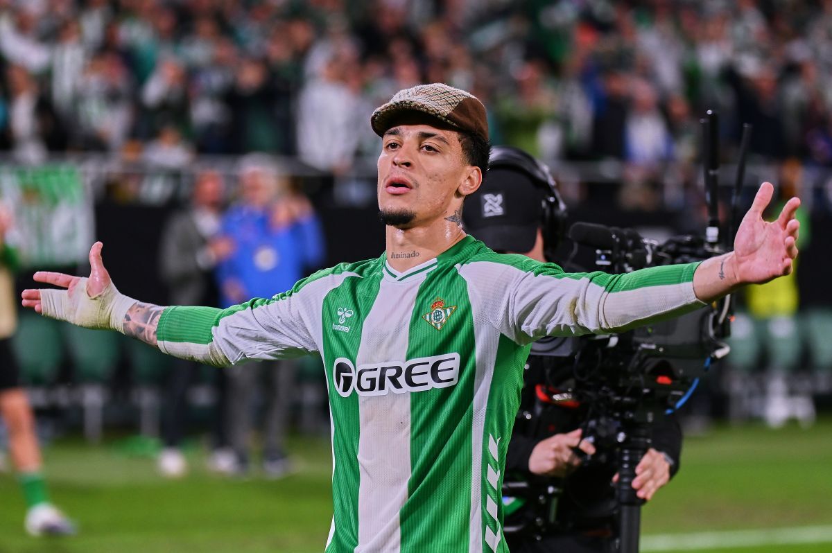 Antony celebra su gol en el Real Betis - Panathinaikos | Salvador López Medina