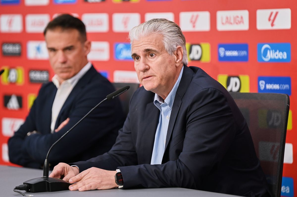 Antonio Cordón en la presentación de Luis García Plaza con el Sevilla FC | Salvador López Medina para El MIRA