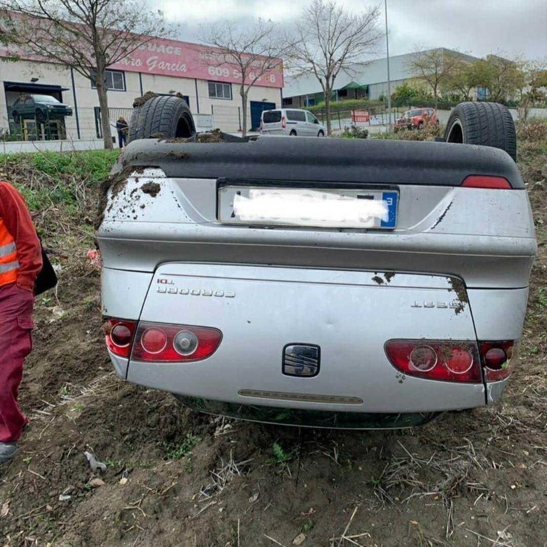 Accidente Seat Córdoba en Avenida de los Empresarios en Parque Empresarial Jerez