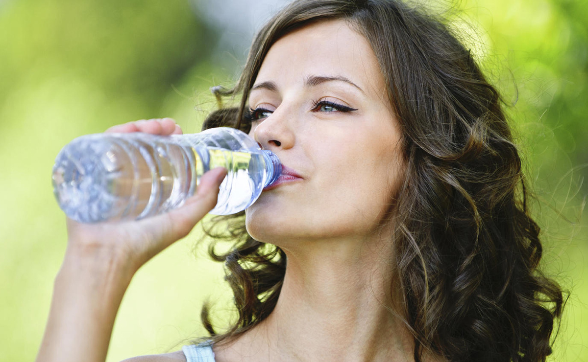 Persona con sed diabetes