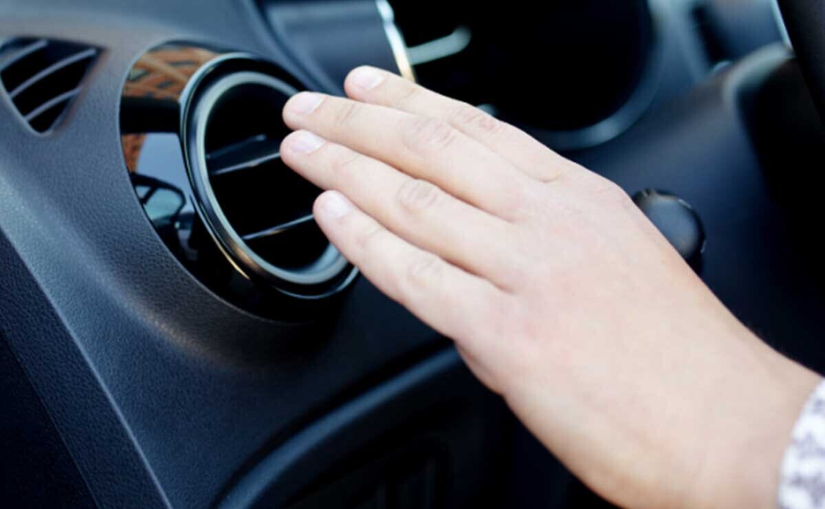 Combustible coche aire acondicionado