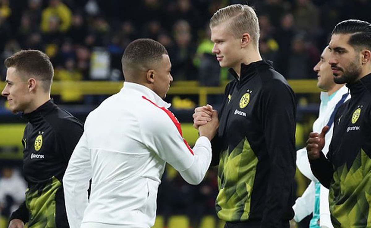 Kylian Mbappé y Haaland durante un partido entre el PSG y el Borussia de Dortmund
