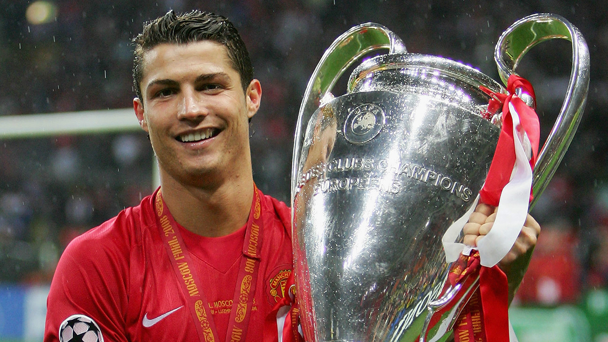 Cristiano Ronaldo con su primera Champions League 