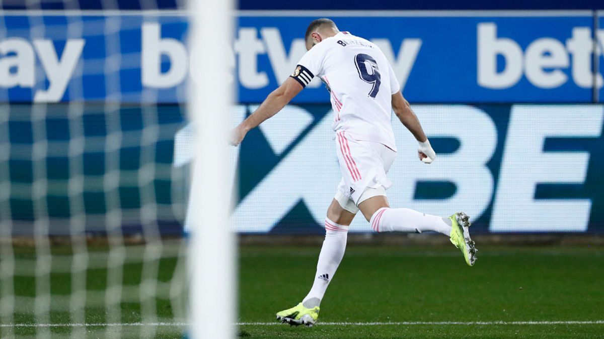 Gol de Karim Benzema en el Alavés-Real Madrid