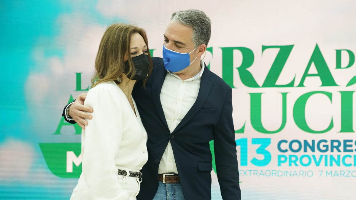 Elías Bendodo y Patricia Navarro